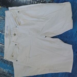 Levis Signature womens distressed jeans